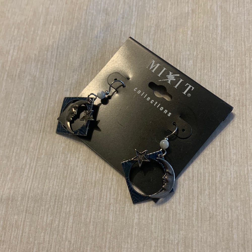 Brand-new, starry night earnings, metallic blue